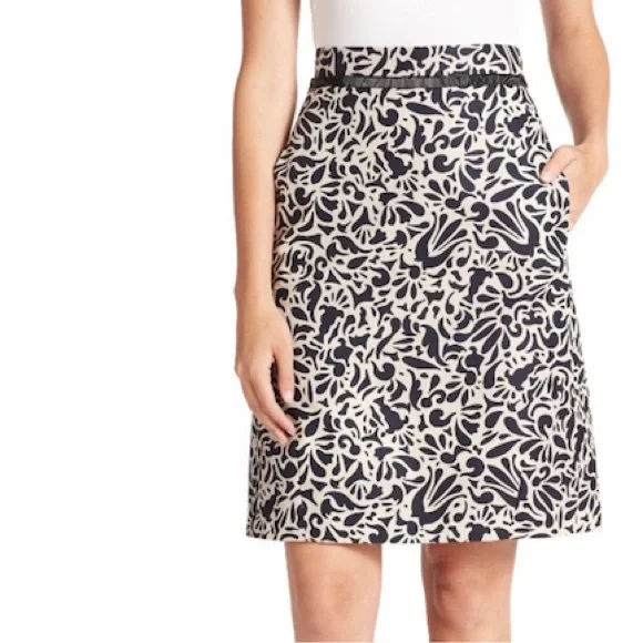 MaxMara Pancone Geometric High Rise Textured Mini Silk Skirt 8 Black Rare - Picture 2 of 16